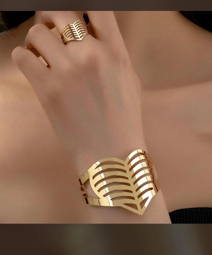 Leaf Harmony Gold Bracelet and Ring Set