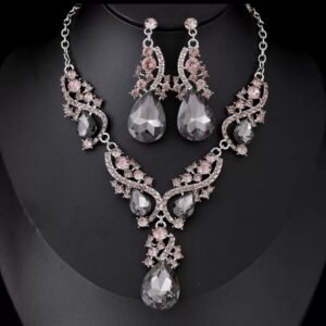 Noir Étoile Necklace Set