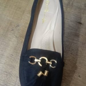 Flat shoes for females
