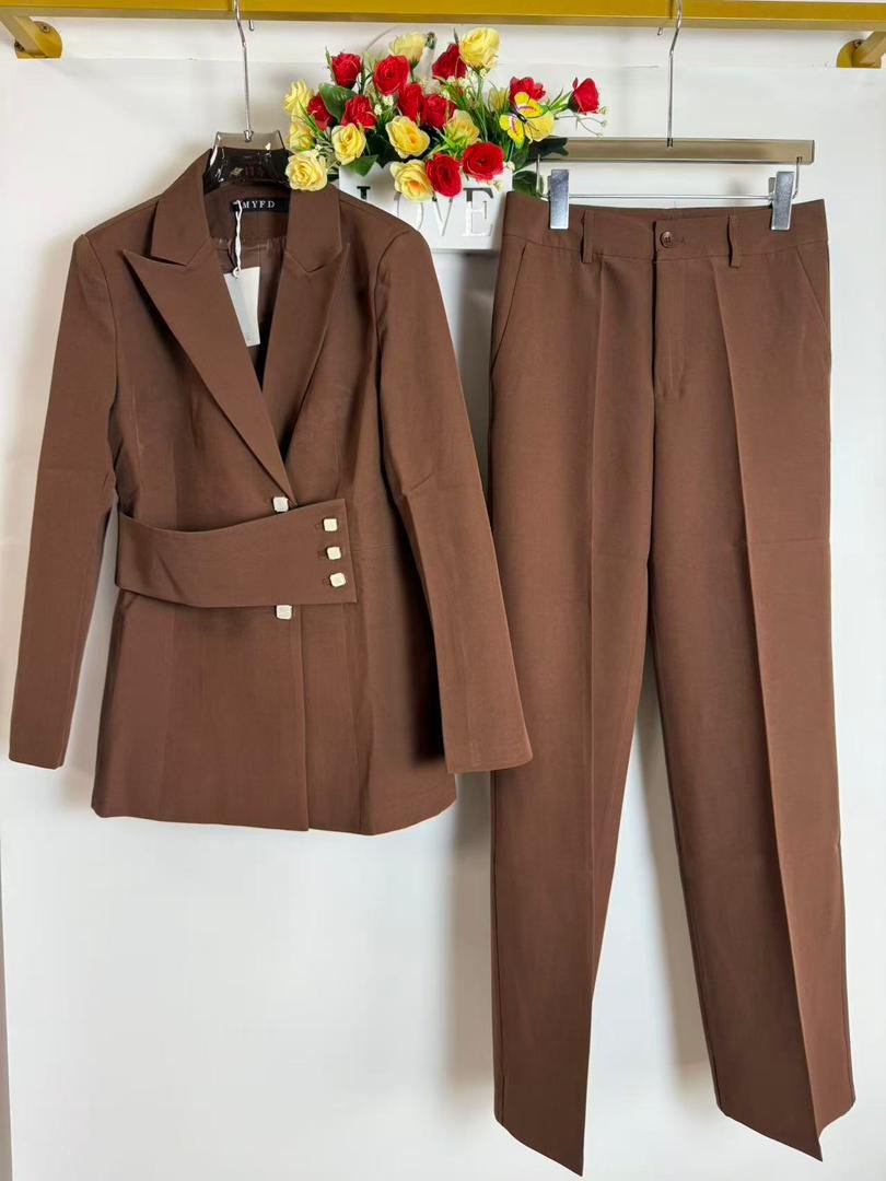 Women’s Double-Breasted Tailored Suit Set (Blazer & Trousers) - Image 6