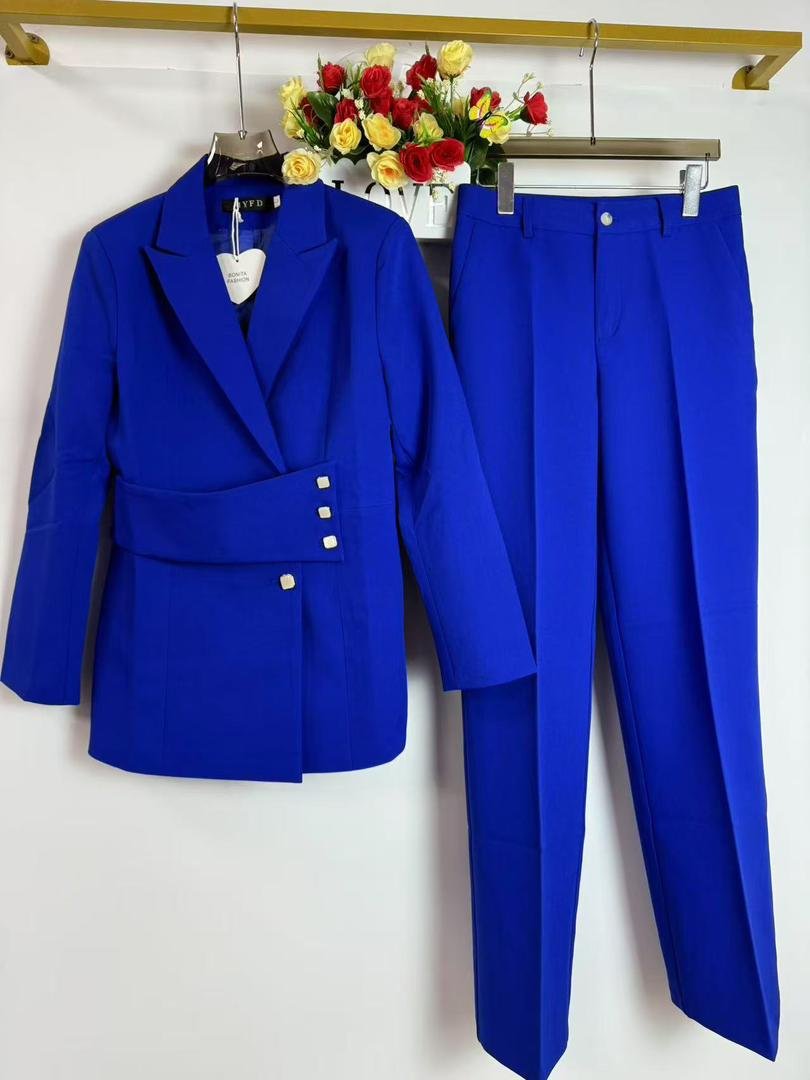 Women’s Double-Breasted Tailored Suit Set (Blazer & Trousers) - Image 9