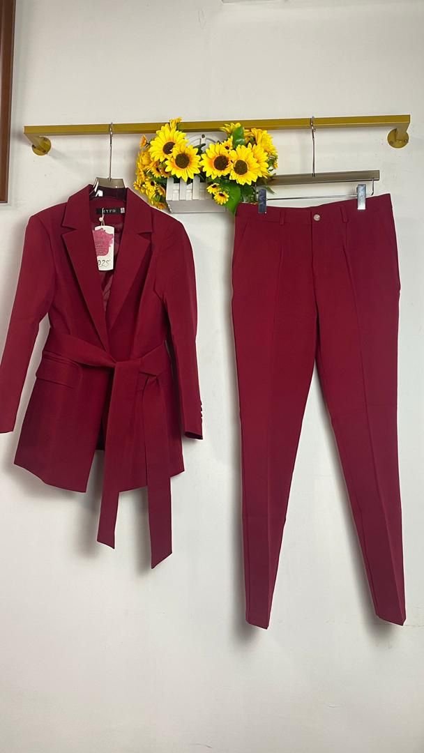 Women’s Double-Breasted Tailored Suit Set (Blazer & Trousers) - Image 11