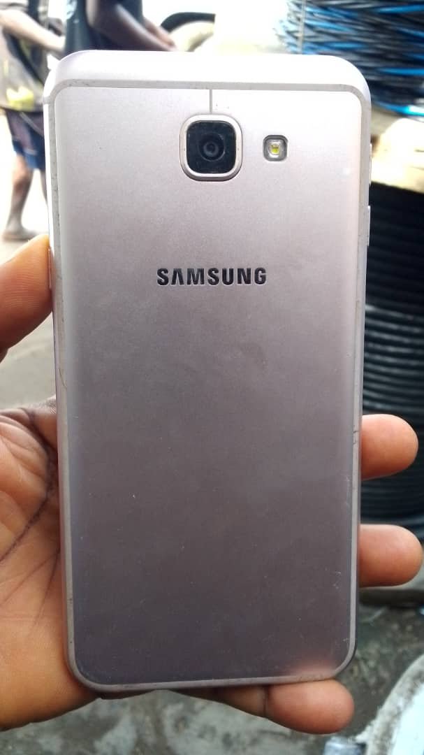 Samsung Galaxy A8 – Smooth Performance, Sleek Design, and Reliable Power
