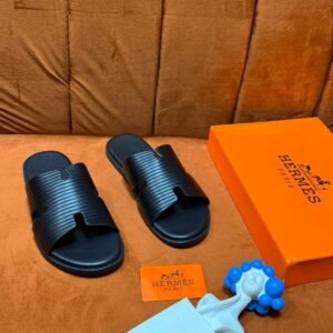 Hermès Ribbed-Texture "H" Slide Sandals in Black